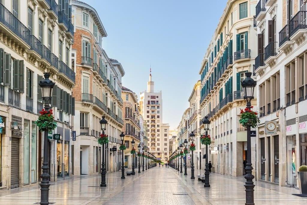 Apartamento Junto estación tren y la playa, GARAJE INCLUIDO Málaga Exterior foto