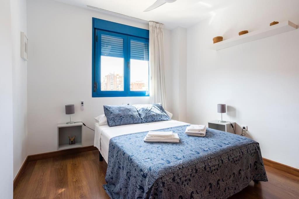 Apartamento Junto estación tren y la playa, GARAJE INCLUIDO Málaga Exterior foto